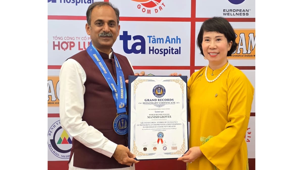 आचार्य मनीष जी को ग्रैंड रिकॉर्ड्स वर्ल्डकिंग्स मानद प्रमाणपत्र से सम्मानित किया गया
