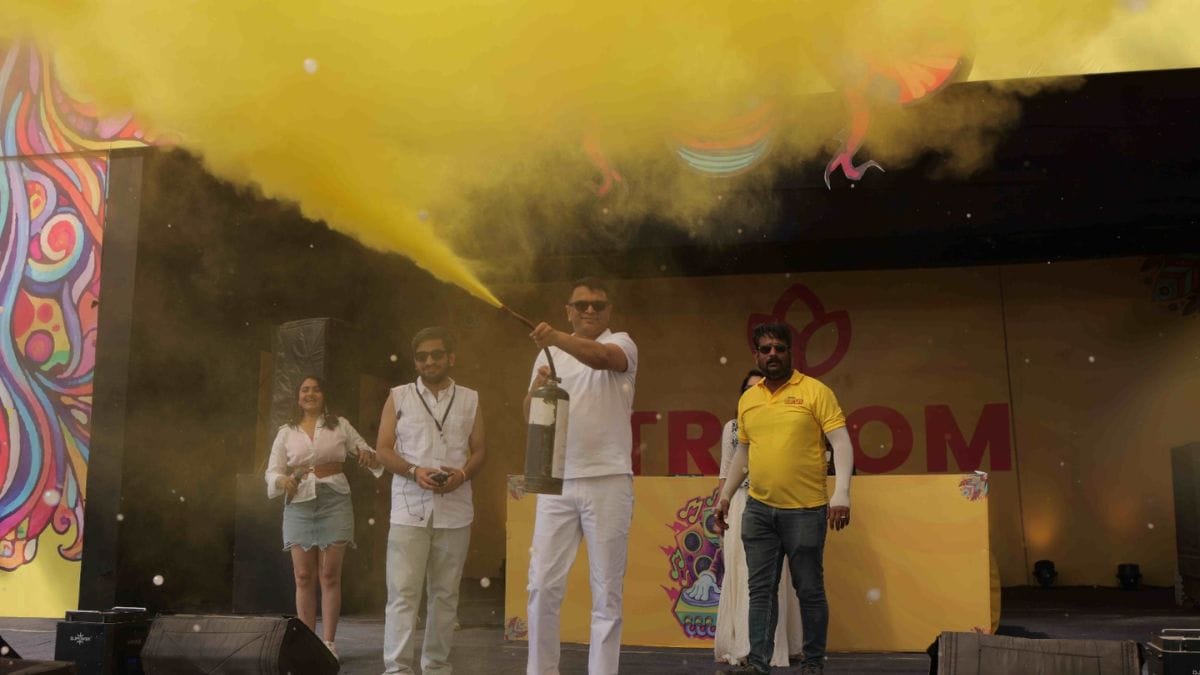 मडफेस्ट